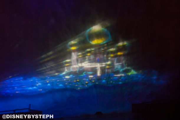 , New Fantasmic Debuts at Disneyland