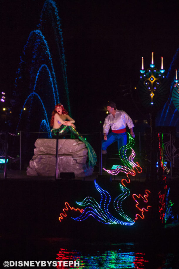 , New Fantasmic Debuts at Disneyland