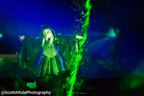 , New Fantasmic Debuts at Disneyland