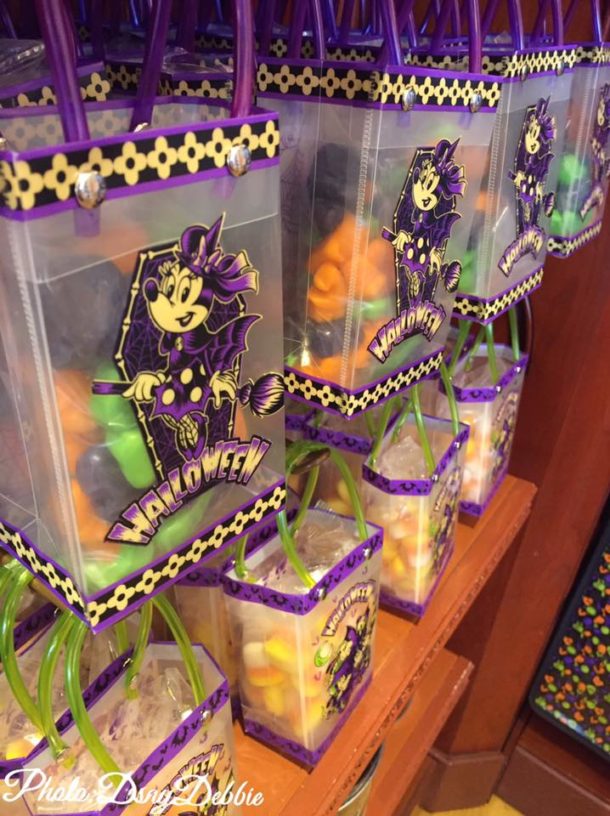 , Disneyland Photo Update – Electrical Lights Wink Out As Seasons Change