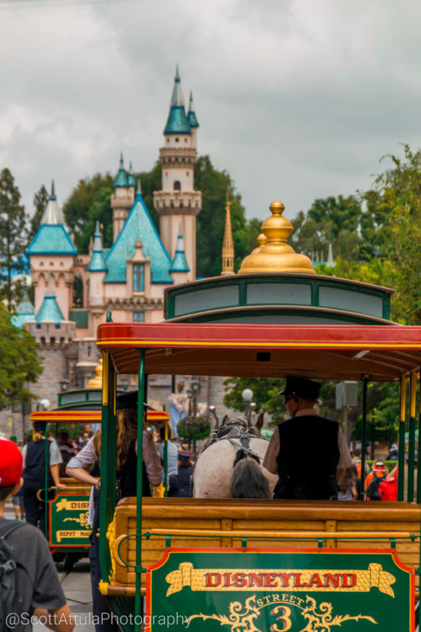 , Disneyland Photo Update – Electrical Lights Wink Out As Seasons Change
