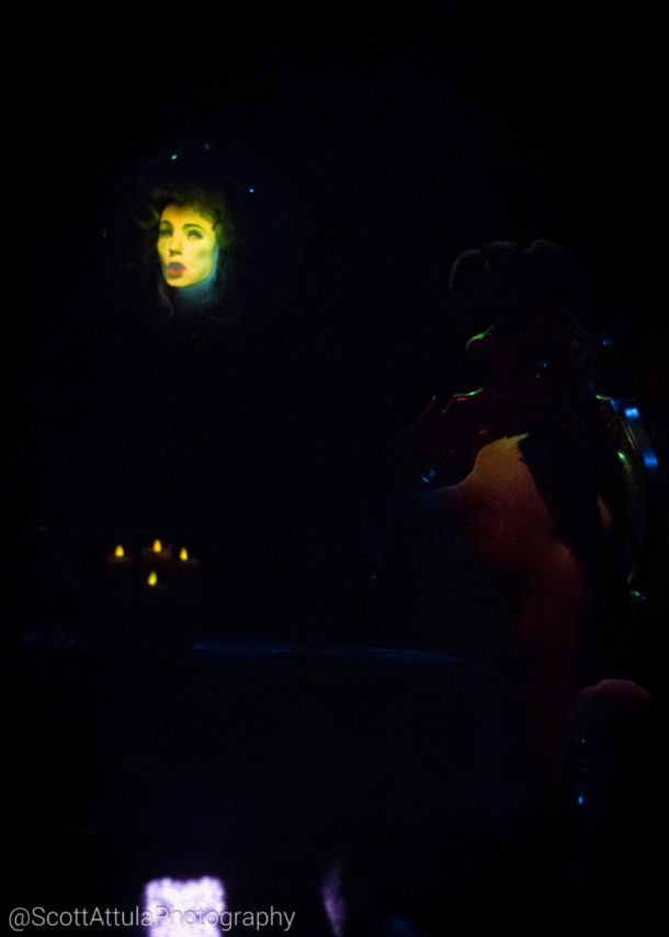 , Disneyland Photo Update – Electrical Lights Wink Out As Seasons Change