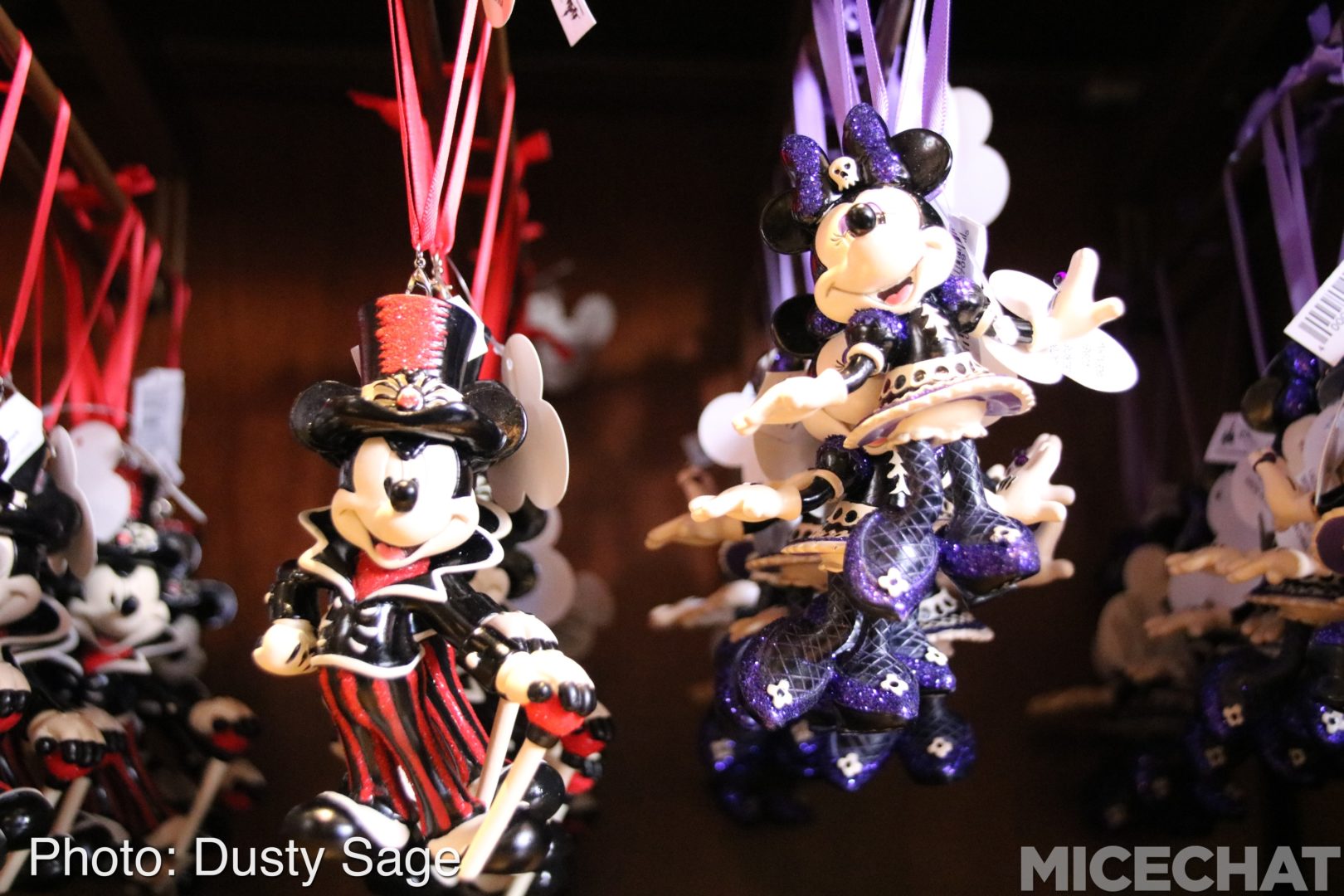 , Disneyland Photo Update – Electrical Lights Wink Out As Seasons Change