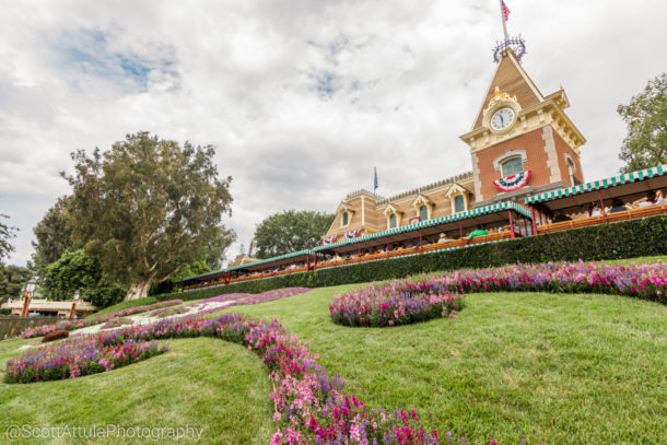 , Disneyland Photo Update: Giving New Meaning to “Dark” Ride