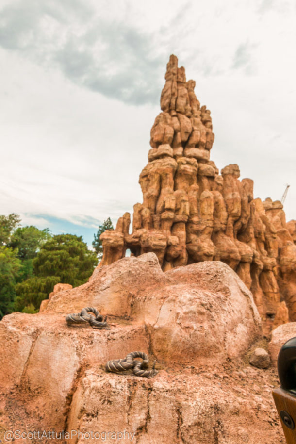, Disneyland Photo Update: Giving New Meaning to “Dark” Ride