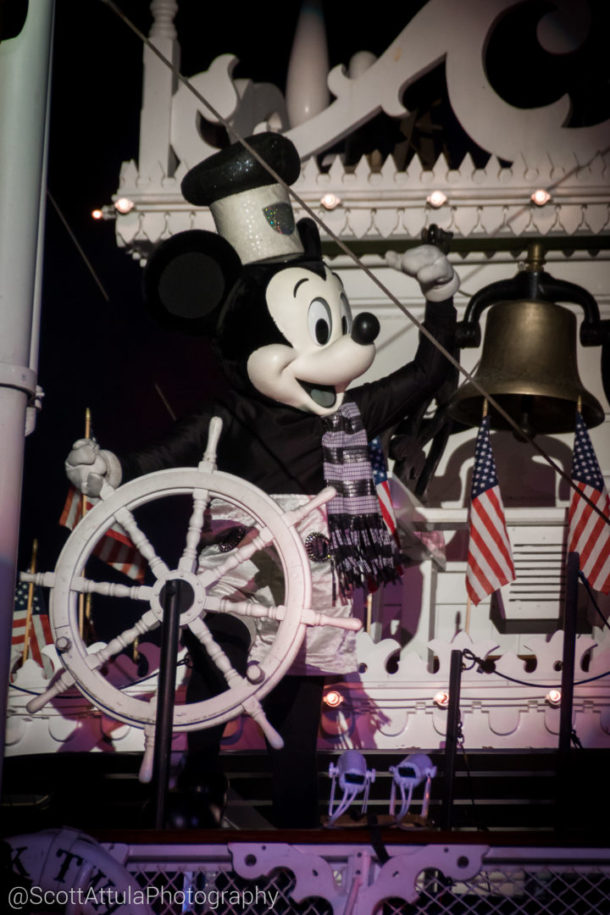 , Disneyland Photo Update: Giving New Meaning to “Dark” Ride
