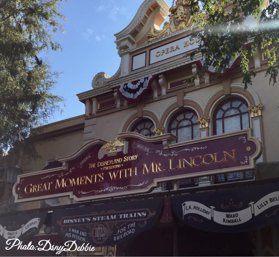 , This Disneyland Photo Update is Hot, Hot, Hot