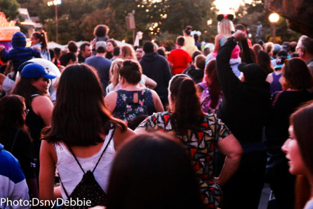 , Disneyland Photo Update &#8211; Halloween Time Crowd Surge