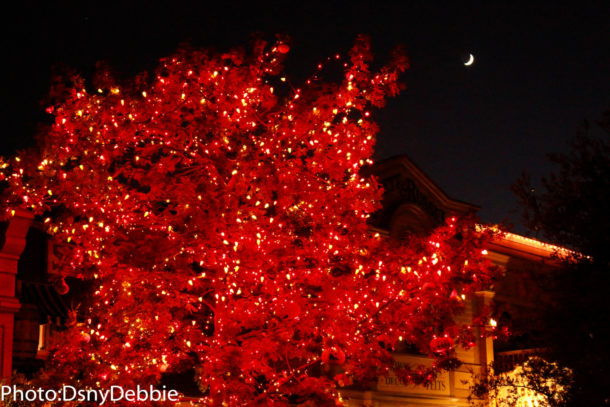 , Disneyland Photo Update – Halloween Time Crowd Surge