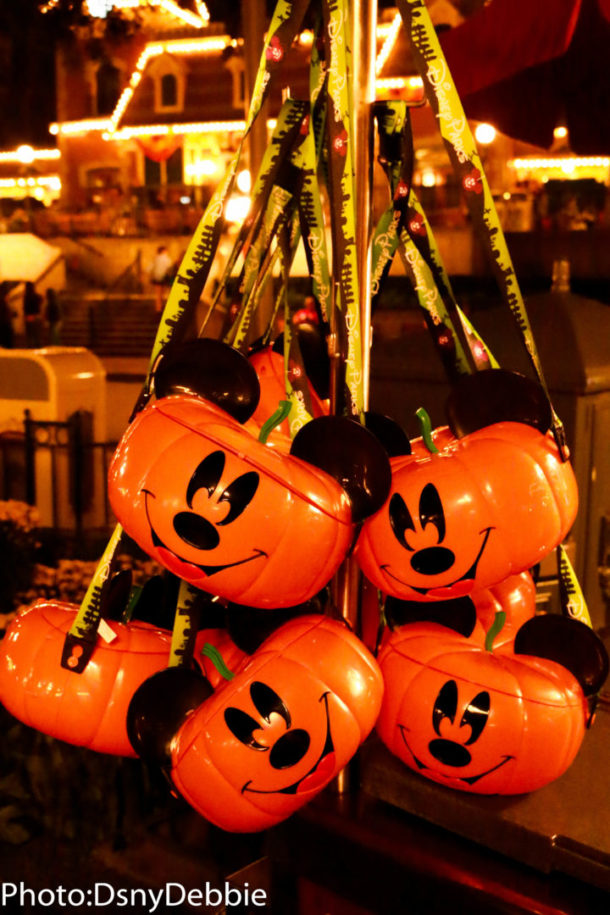 , Disneyland Photo Update &#8211; Halloween Time Crowd Surge