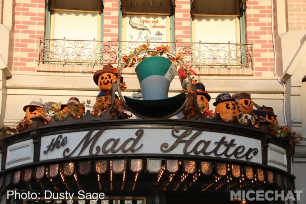 , Disneyland Photo Update &#8211; When Hinges Creak . . .