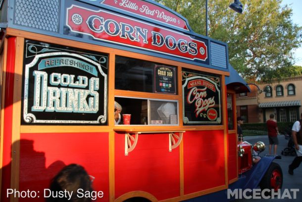 , Disneyland Photo Update – When Hinges Creak . . .