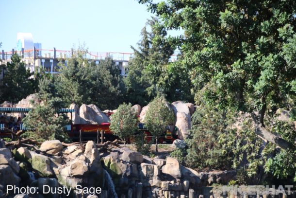 , Disneyland Photo Update &#8211; When Hinges Creak . . .