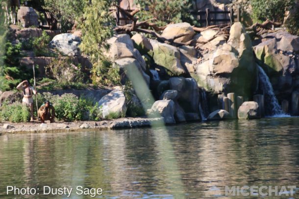 , Disneyland Photo Update &#8211; When Hinges Creak . . .