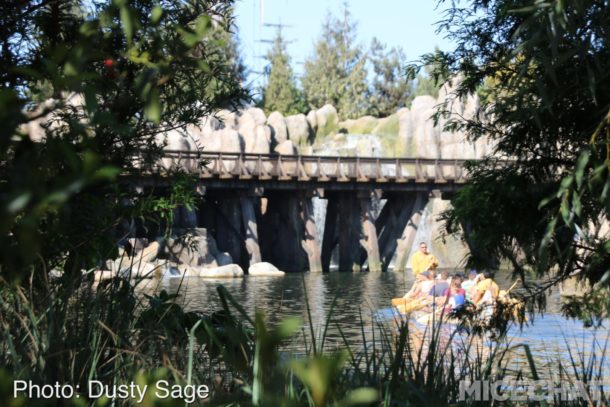 , Disneyland Photo Update &#8211; When Hinges Creak . . .