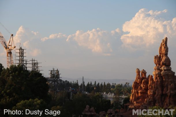 , Disneyland Photo Update – When Hinges Creak . . .