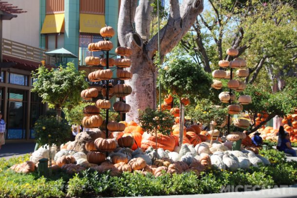 , Disneyland Resort Update – Star Wars, Halloween, and Talking Mickey