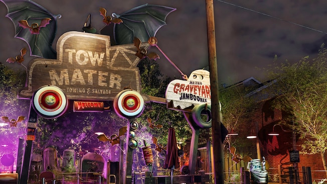 , DISNEYLAND UPDATE: Haunts, Heat & Halloween Treats!
