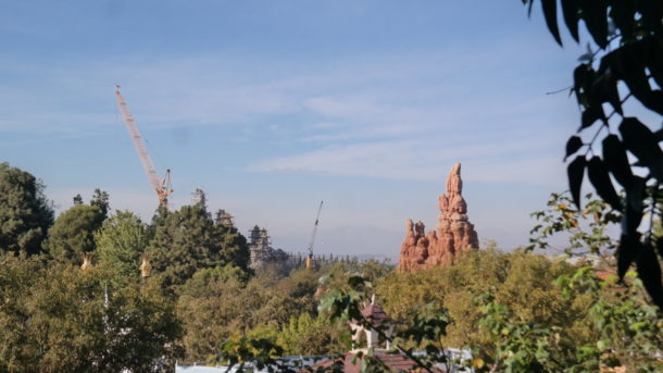 , Disneyland Photo Update: Halloween Crowd Crush &#038; Splash in the Dark