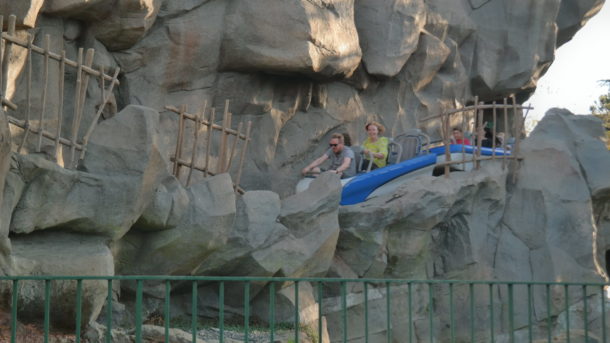 , Disneyland Photo Update: Halloween Crowd Crush & Splash in the Dark