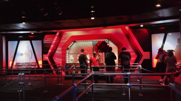 , Disneyland Photo Update: Halloween Crowd Crush & Splash in the Dark