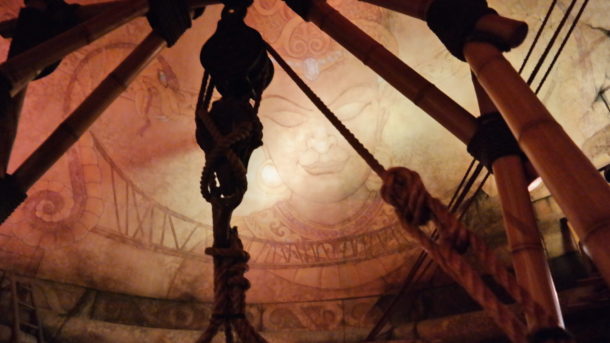 , Disneyland Photo Update: Halloween Crowd Crush & Splash in the Dark