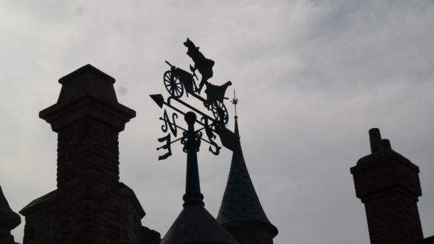 , Disneyland Photo Update: Halloween Crowd Crush & Splash in the Dark