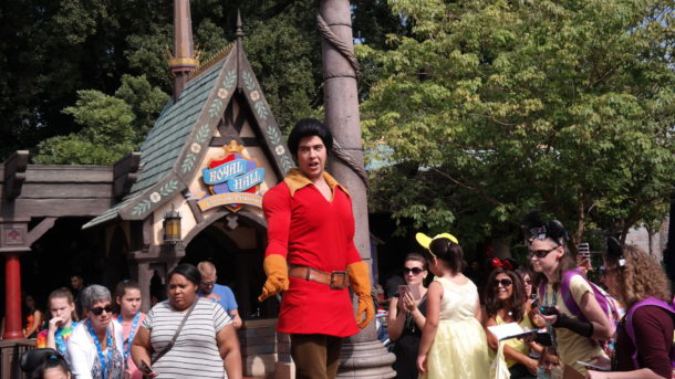 , Disneyland Photo Update: Halloween Crowd Crush & Splash in the Dark