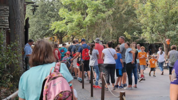 , Disneyland Photo Update: Halloween Crowd Crush &#038; Splash in the Dark