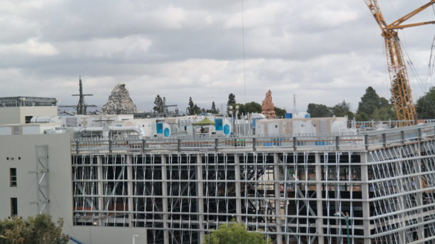 , Disneyland Photo Update: Halloween Crowd Crush & Splash in the Dark