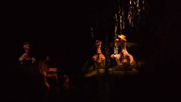 , Disneyland Photo Update: Halloween Crowd Crush & Splash in the Dark