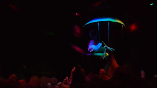 , Disneyland Photo Update: Halloween Crowd Crush &#038; Splash in the Dark