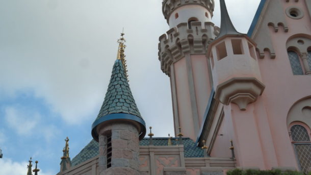 , Disneyland Photo Update: Halloween Crowd Crush & Splash in the Dark