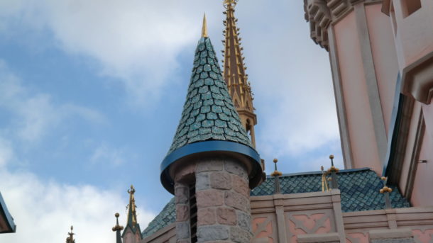 , Disneyland Photo Update: Halloween Crowd Crush & Splash in the Dark