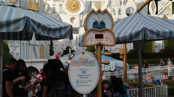 , Disneyland Photo Update: Halloween Crowd Crush & Splash in the Dark