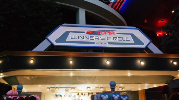 , Disneyland Photo Update: Halloween Crowd Crush & Splash in the Dark