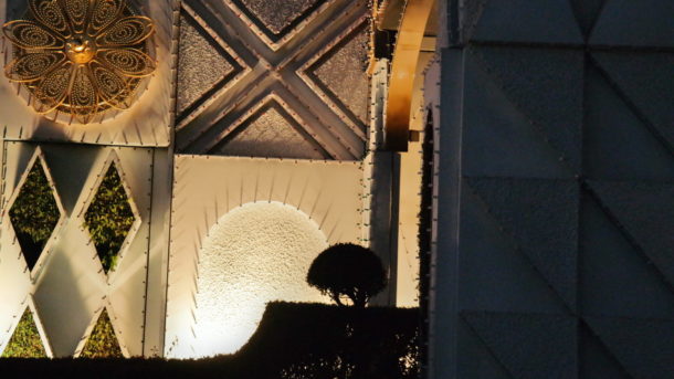 , Disneyland Photo Update: Halloween Crowd Crush & Splash in the Dark