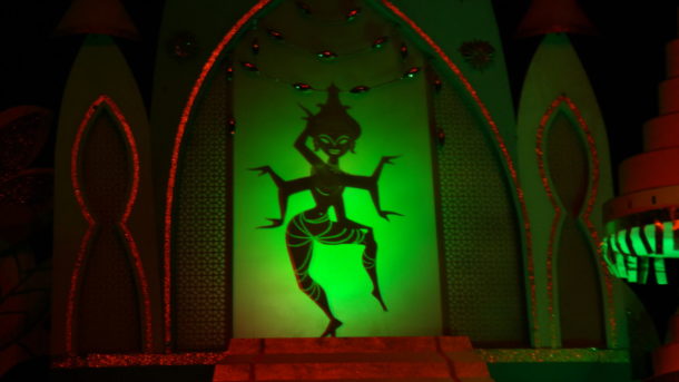 , Disneyland Photo Update: Halloween Crowd Crush & Splash in the Dark