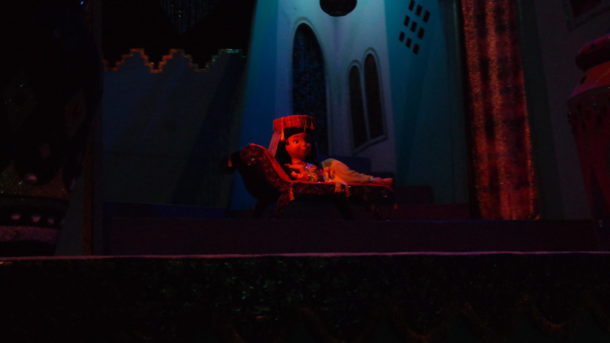 , Disneyland Photo Update: Halloween Crowd Crush & Splash in the Dark