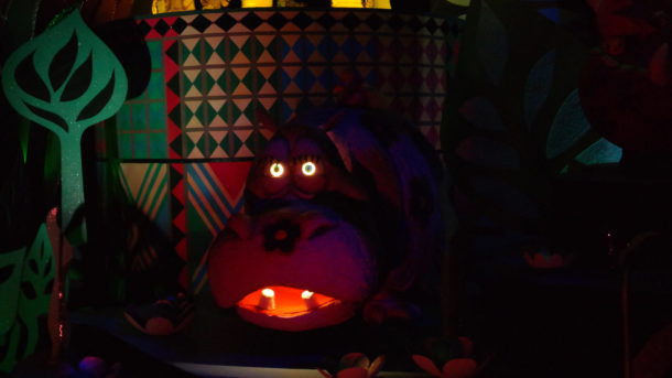 , Disneyland Photo Update: Halloween Crowd Crush & Splash in the Dark