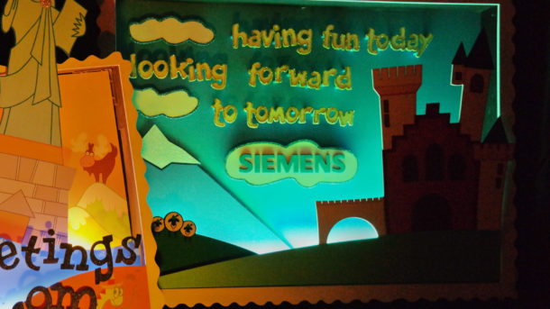 , Disneyland Photo Update: Halloween Crowd Crush & Splash in the Dark