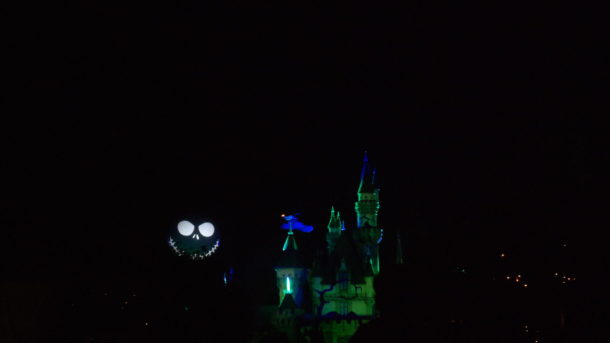 , Disneyland Photo Update: Halloween Crowd Crush & Splash in the Dark