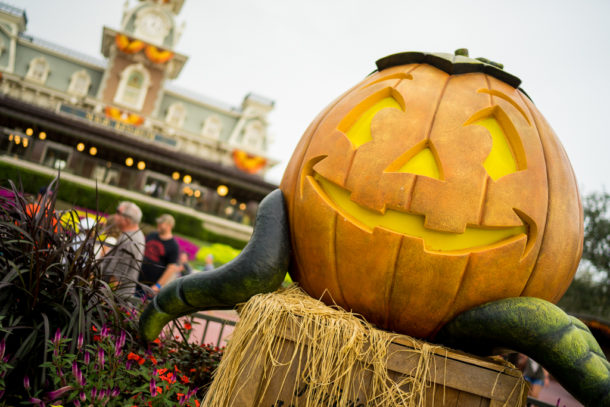 , Dateline Disney World – Rain Soaked Magic Kingdom News