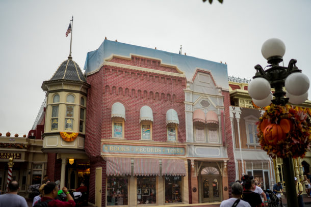 , Dateline Disney World – Rain Soaked Magic Kingdom News