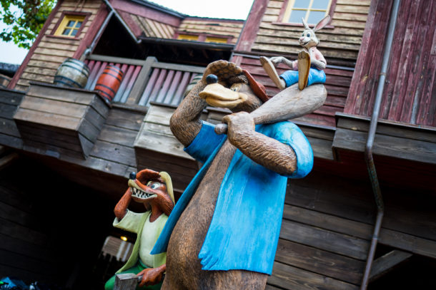 , Dateline Disney World – Rain Soaked Magic Kingdom News