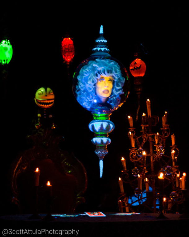 , Disneyland Photo Update: Halloween Crowd Crush & Splash in the Dark
