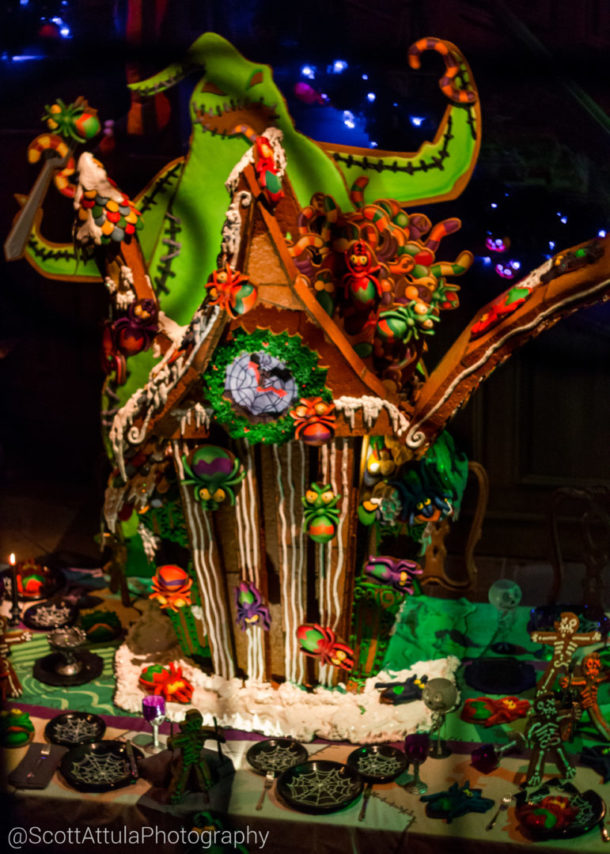 , Disneyland Photo Update: Halloween Crowd Crush & Splash in the Dark