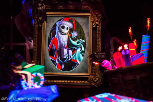 , Disneyland Photo Update: Halloween Crowd Crush & Splash in the Dark