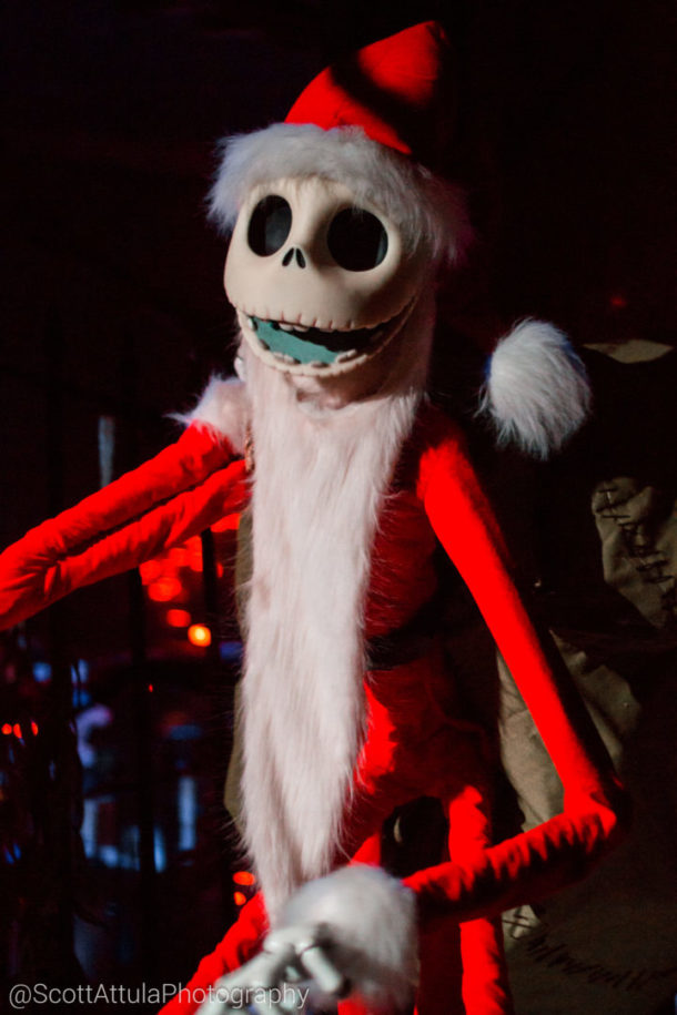 , Disneyland Photo Update: Halloween Crowd Crush & Splash in the Dark