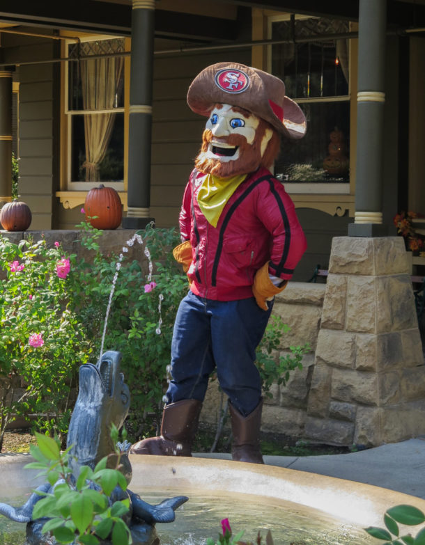 , Lucky 13 at Winchester Mystery House